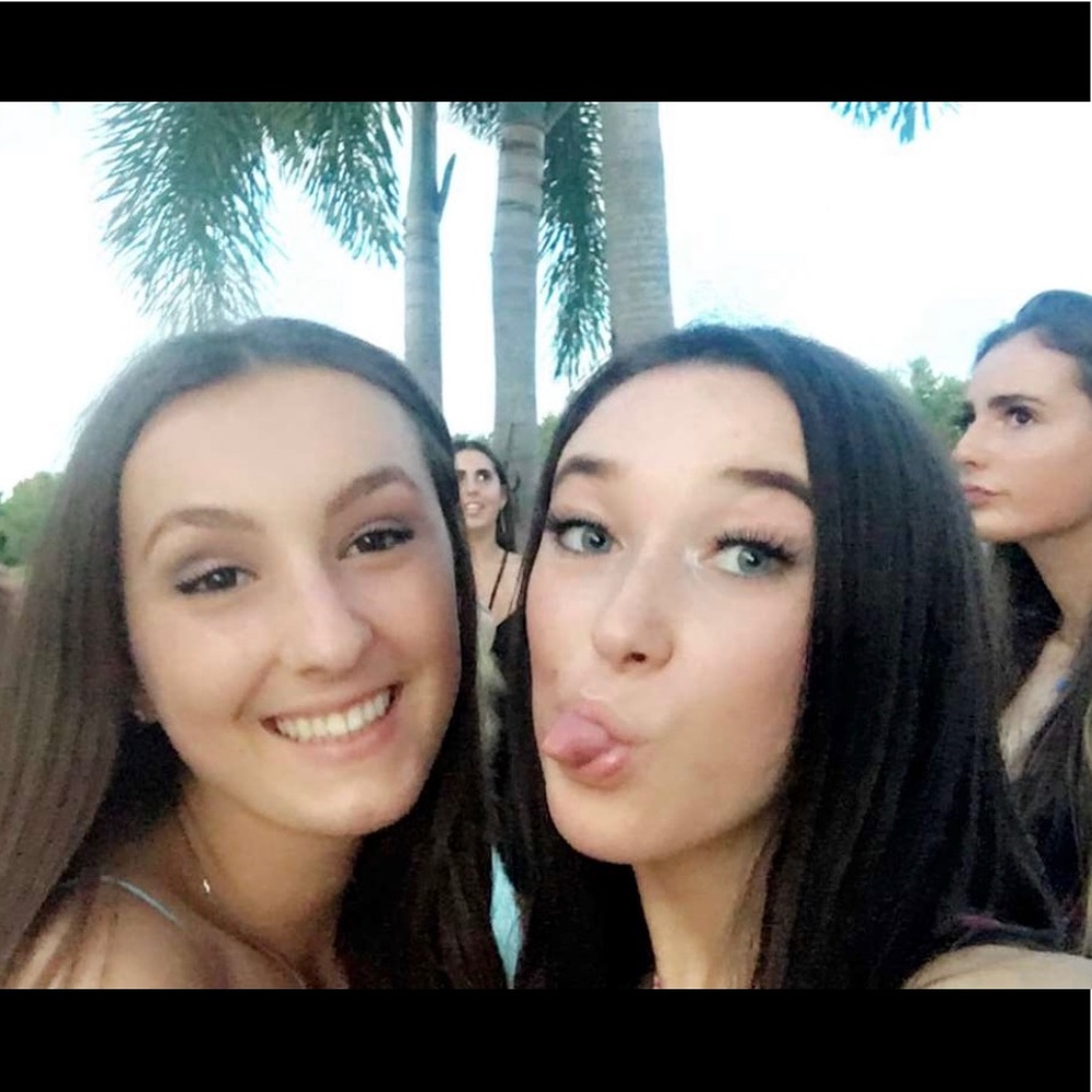 Meet your Posher, Lily